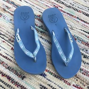 Blue Reef ginger flip flop sandals